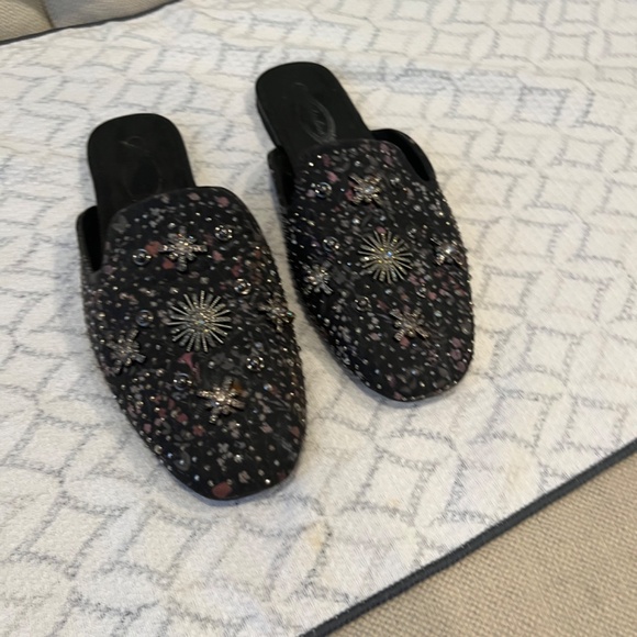 Shoes - Picture 5 of 5